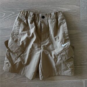 Nike Tan Cargo Shorts Youth Medium